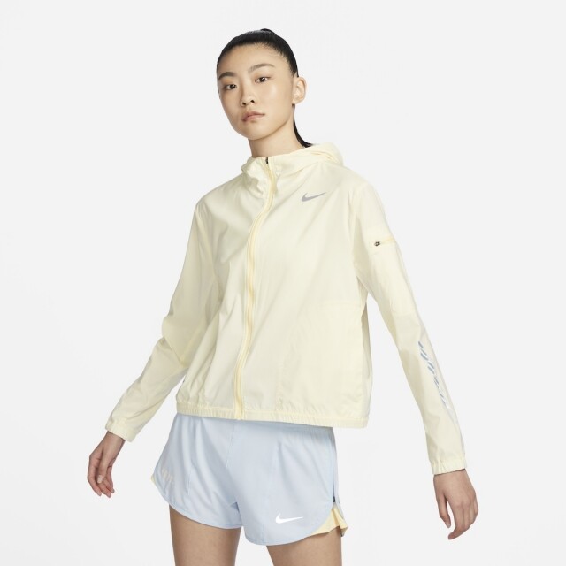 防曬外套推介|Nike impossibly Light女子防曬連帽跑步防曬外套 $749 防曬外套推介|Nike impossibly Light女子防曬連帽跑步防曬外套 $749