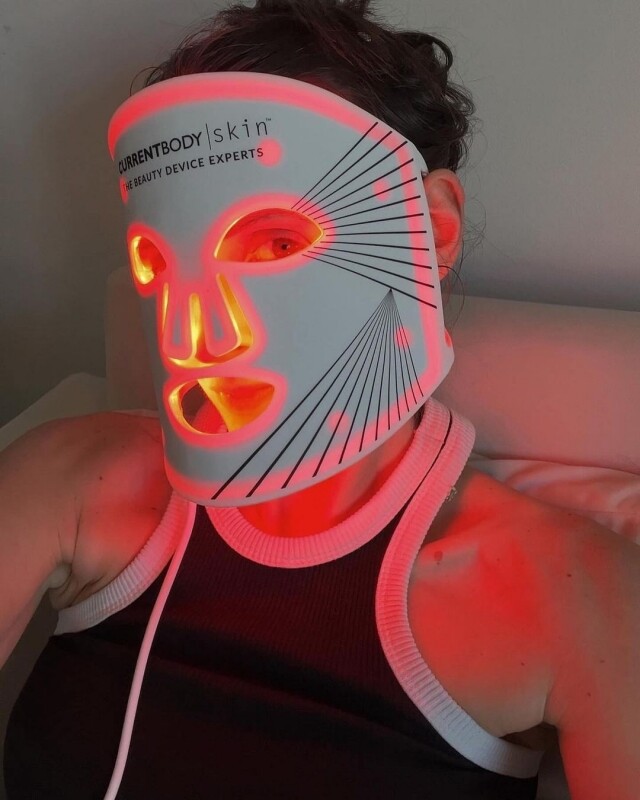 CurrentBody Skin 4 合 1 LED光療面膜儀優點：