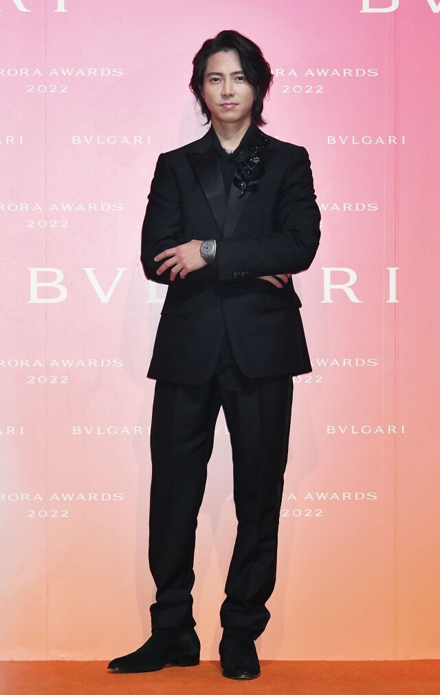 今年 37 歲的山下智久是珠寶品牌 Bvlgari 的品牌大使