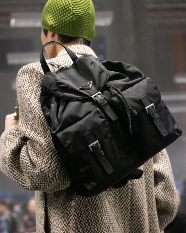 設計師 Miuccia Prada 獨特的時尚美學 | 用一條百褶裙開創 Miu Miu 風潮、一手打造「醜時尚」的女人