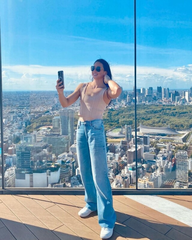 香港游泳女飛魚何詩蓓打入 2024 巴黎奧運！解構她運動服以外的日常氣質穿搭