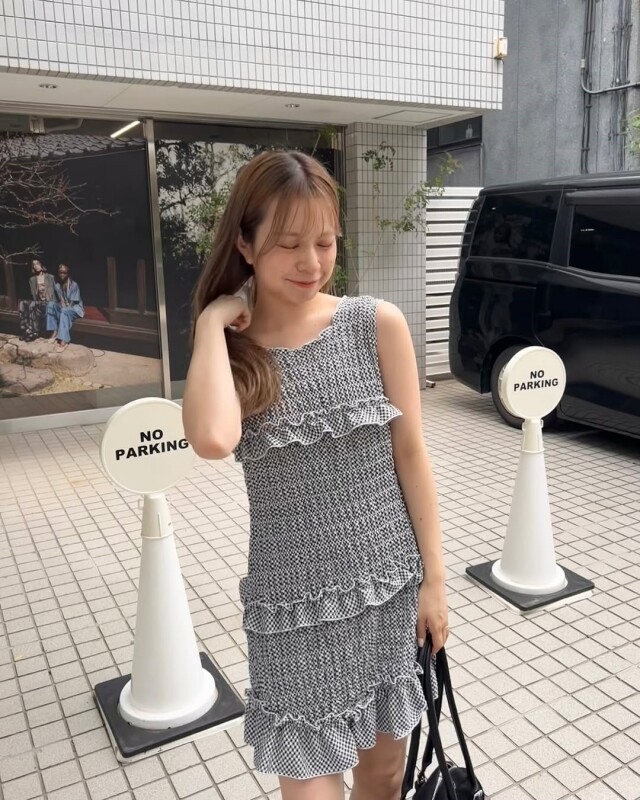 皺皺上衣穿搭 │ 把視線集中在上半身，打造適合梨型身材及平胸女生的穿搭
