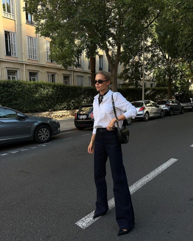 高腰喇叭褲推薦｜穿上立即顯高顯瘦，變大長腿必學喇叭牛仔褲穿搭技巧