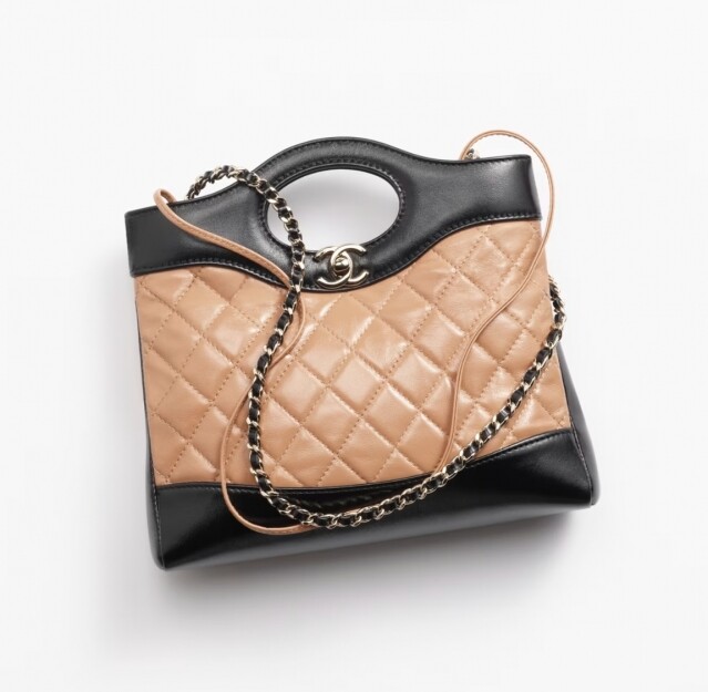 Chanel 2024 秋冬新款「奶茶色」手袋上架！經典 Mini Flap Bag、相機袋、31 手袋令人愛不釋手