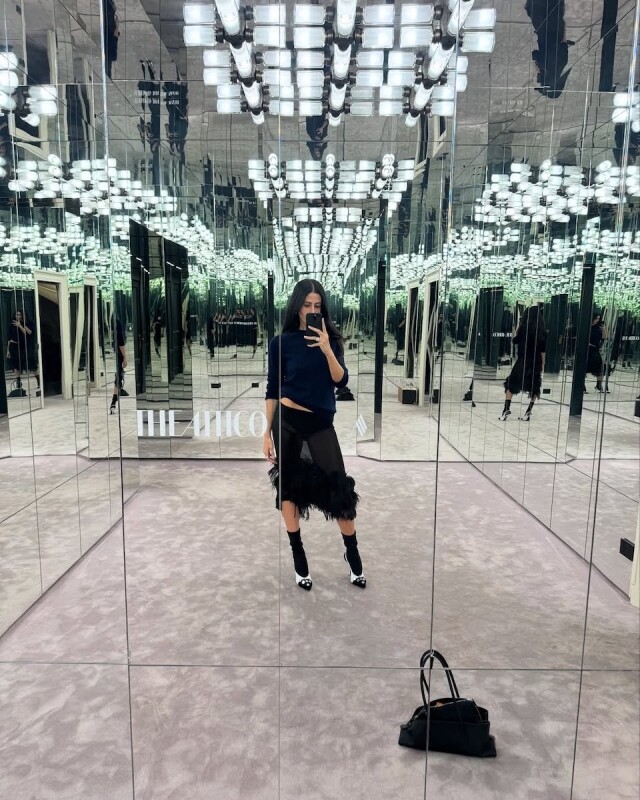 今年「It Bag 黑馬」是 The Attico 這款不規則包！Kylie Jenner 也在用，到底有何魅力？