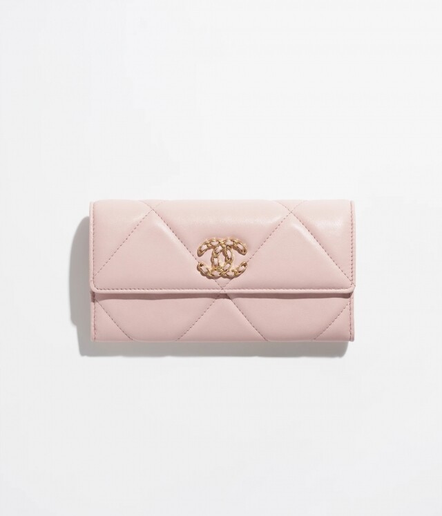 Chanel 銀包推介：Chanel 19 Long Flap Wallet $12,100