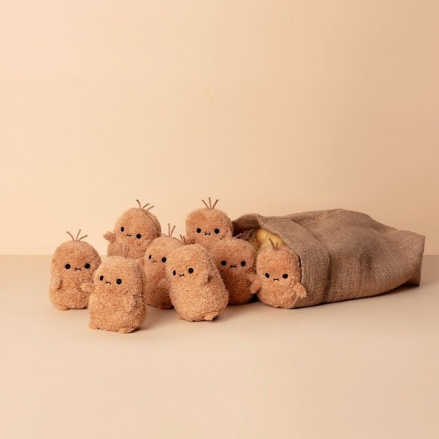 Noodoll 公仔爆紅!被視為 Jellycat 勁敵,這個英國品牌創辦人原來是台灣人? Noodoll 公仔爆紅!被視為 Jellycat 勁敵,這個英國品牌創辦人原來是台灣人?