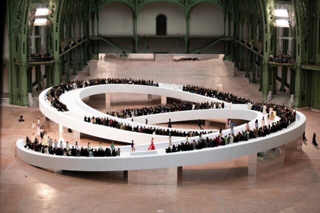 CHANEL 高級訂製服裝迎來 110 週年！2025 春夏高級訂製系列續寫這場未完的時尚傳奇