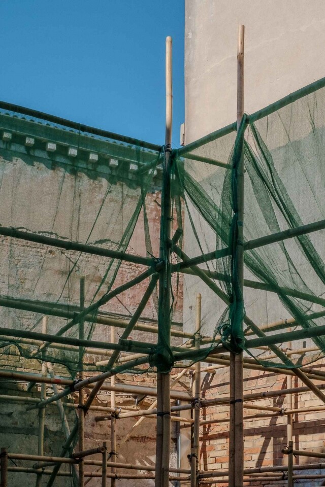 將搭棚技藝帶到威尼斯!「STAGING THE ARCHIVE」展現香港新舊交融的奇特風景 將搭棚技藝帶到威尼斯!「STAGING THE ARCHIVE」展現香港新舊交融的奇特風景