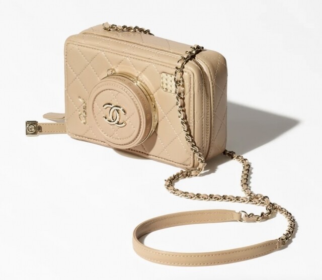 Chanel 2024 秋冬新款「奶茶色」手袋上架！經典 Mini Flap Bag、相機袋、31 手袋令人愛不釋手
