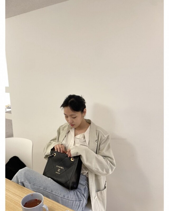 金高銀偏愛容量較大的 Chanel 手袋 金高銀偏愛容量較大的 Chanel 手袋