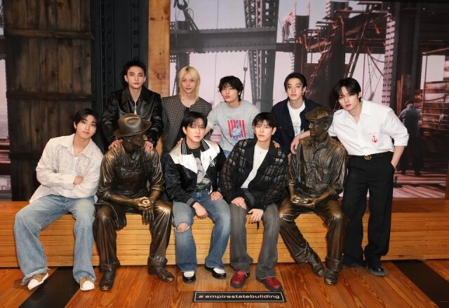 Stray Kids 的背景資料你知道嗎？總動員登上美國帝國大廈點燈儀式，展現音樂影響力