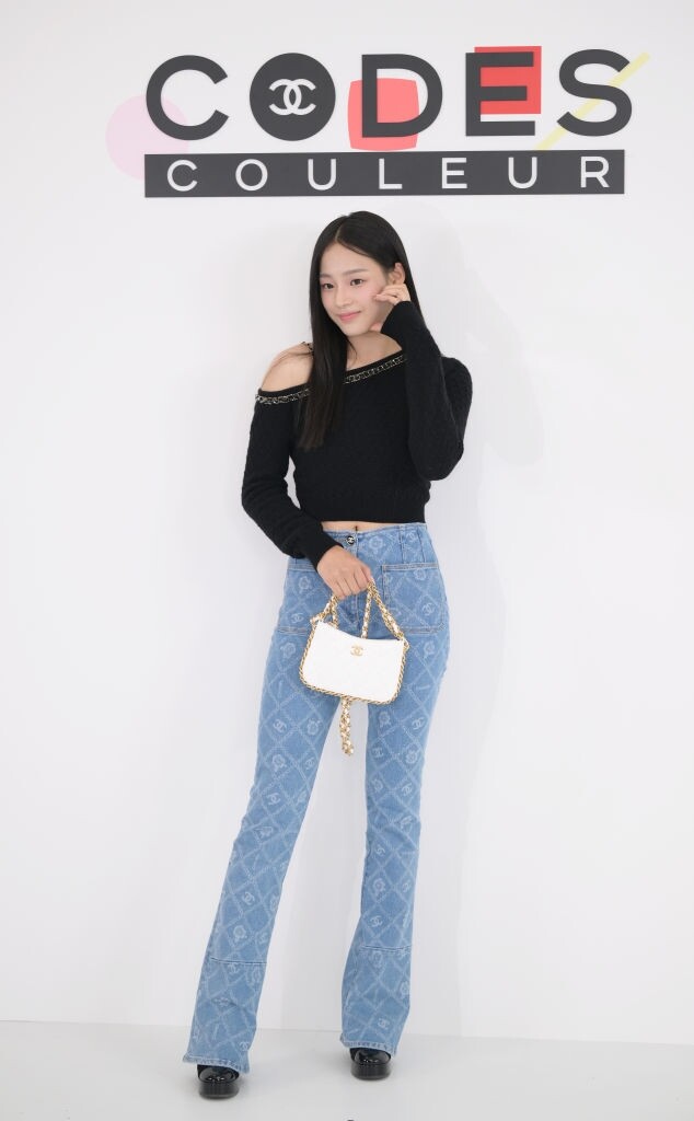 高腰喇叭褲推薦｜New Jeans Minji 高腰喇叭褲穿搭