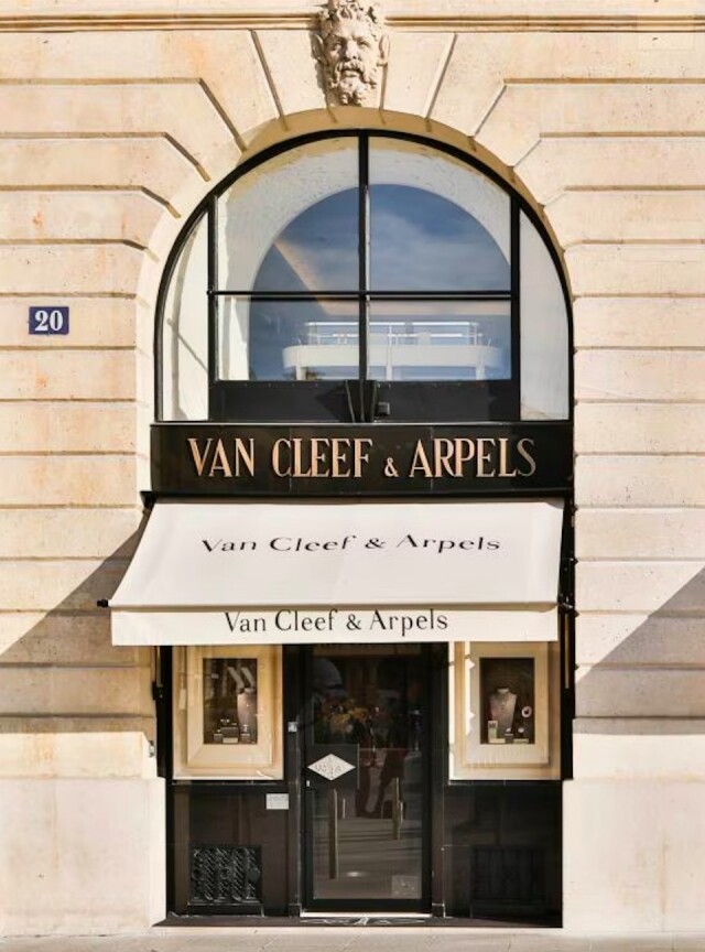 Van Cleef & Arpels 如何打造百年傳奇?幸運四葉草珠寶紅足半世紀、因愛而生的高級珠寶品牌 Van Cleef & Arpels 如何打造百年傳奇?幸運四葉草珠寶紅足半世紀、因愛而生的高級珠寶品牌
