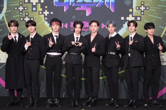 團名「Stray Kids」別有一番意義,原意為「迷路的孩子」 團名「Stray Kids」別有一番意義,原意為「迷路的孩子」