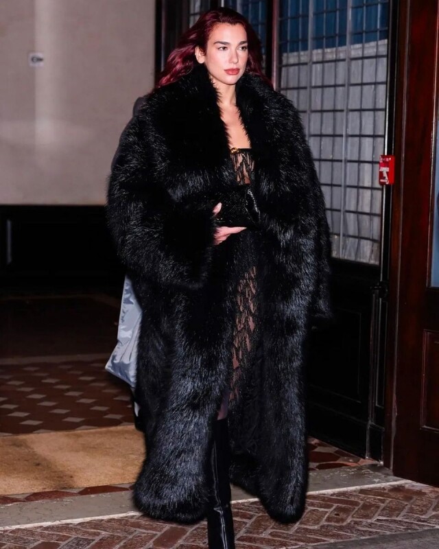 黑幫女人風格 「Mob Wife」成新季穿搭潮流？解構時尚名人性感又霸氣的穿搭要點