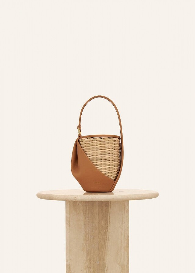 Polène Yké Bag US $260 (約 HK $2,025) Polène Yké Bag US $260 (約 HK $2,025)