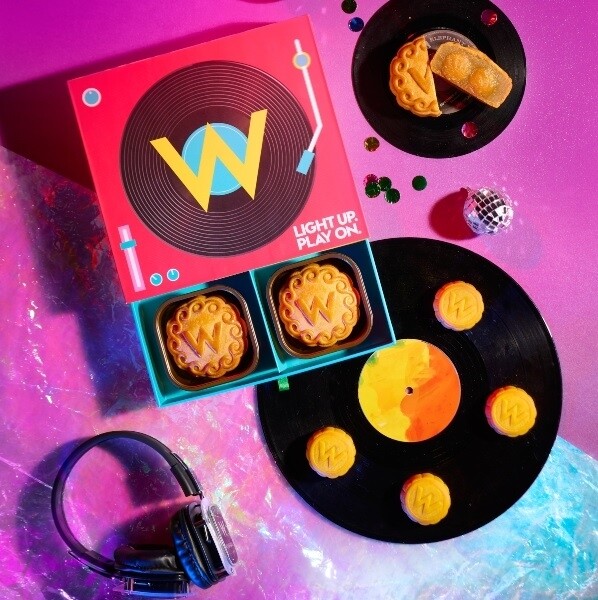 蓮蓉月餅 2022:香港 W 酒店 蓮蓉月餅 2022:香港 W 酒店