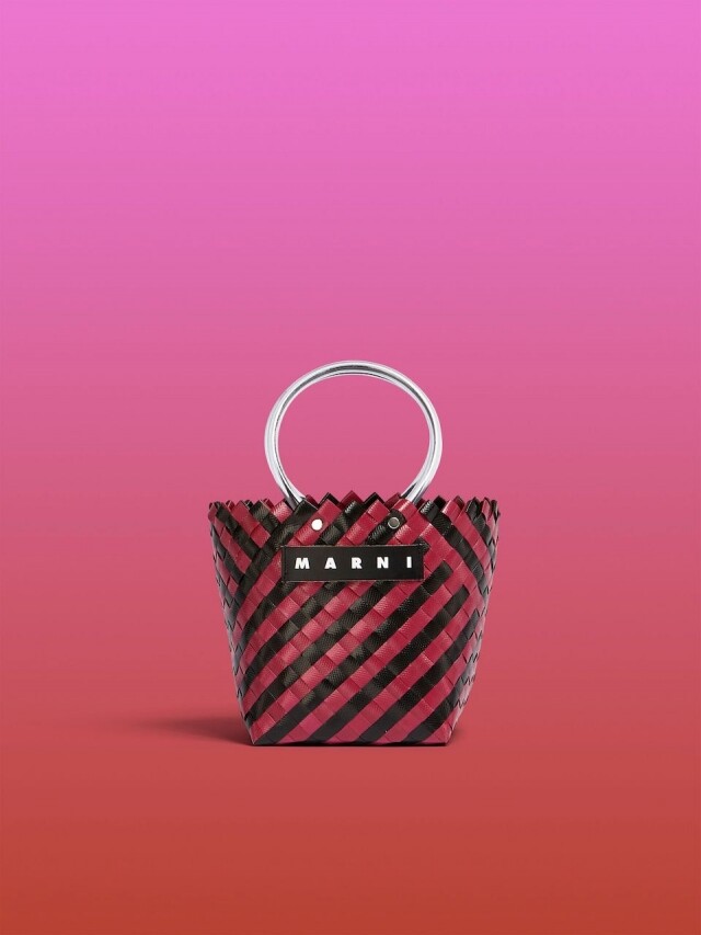 Marni Market 紅拼黑色標誌性編織籃 $1,600 Marni Market 紅拼黑色標誌性編織籃 $1,600