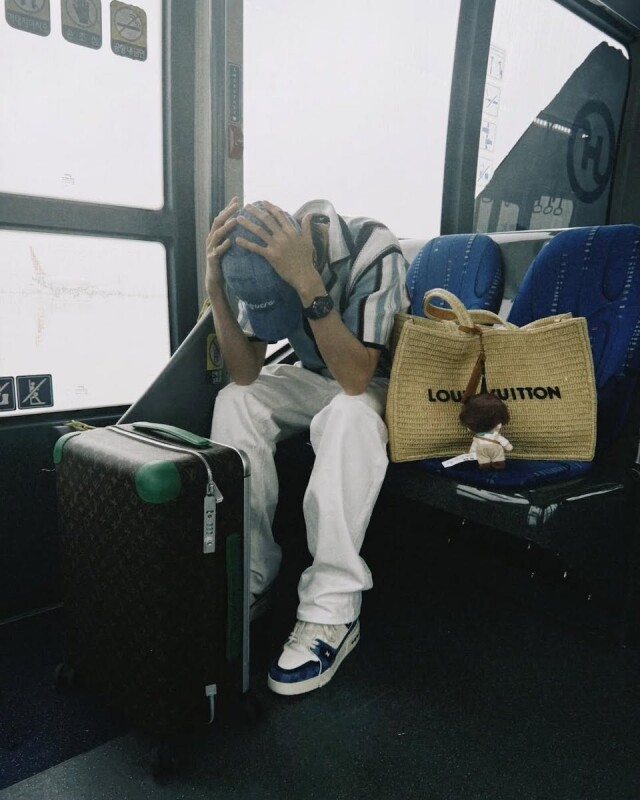 LV 行李箱、行李袋成為名人專屬外遊拍擋！LV Mon Monogram 系列為旅途增添個人專屬印記！