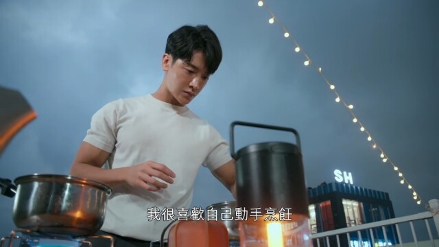 重點是他們都一致地非常大隻健美，擁有健碩的身材，讓女參加者們一見就傾心。