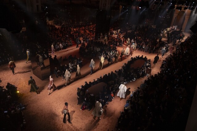 Fendi 2025 秋冬新款手袋列陣!Fendi 百年大騷請來宋慧喬、方燦、宋雨琦等參與慶典 Fendi 2025 秋冬新款手袋列陣!Fendi 百年大騷請來宋慧喬、方燦、宋雨琦等參與慶典