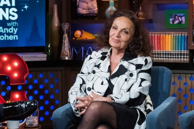 Diane Von Furstenberg 曾嫁德國王子、成就無數的設計師!優雅 Wrap Dress 揚名時裝界、高峰時期大賣數百萬件! Diane Von Furstenberg 曾嫁德國王子、成就無數的設計師!優雅 Wrap Dress 揚名時裝界、高峰時期大賣數百萬件!