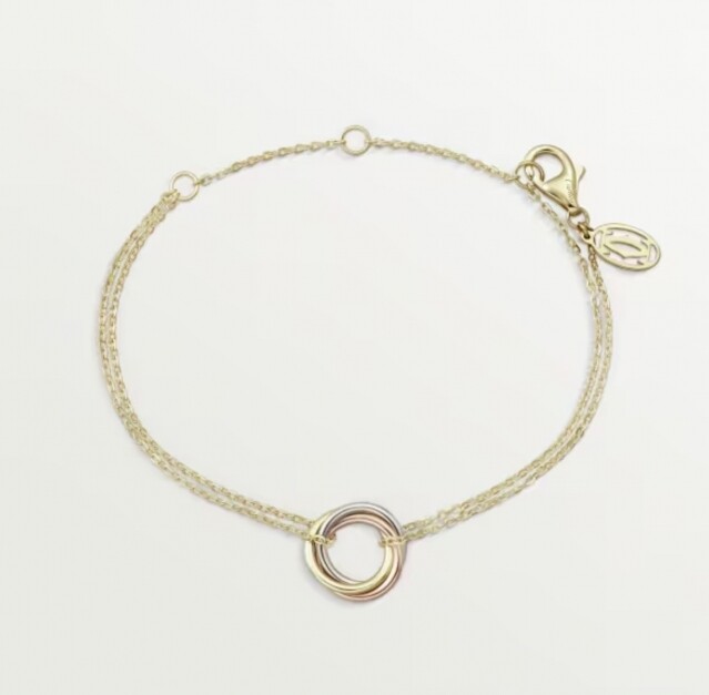Jisoo 再度成為卡地亞廣告主角！Cartier Trinity 系列珠寶入門價錢及款式推薦