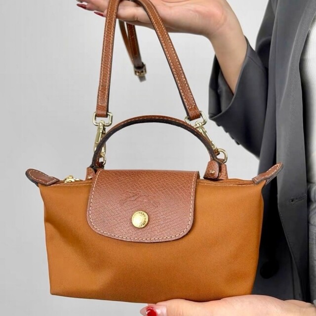 Longchamp 迷你水餃袋如何加長帶? Longchamp 迷你水餃袋如何加長帶?