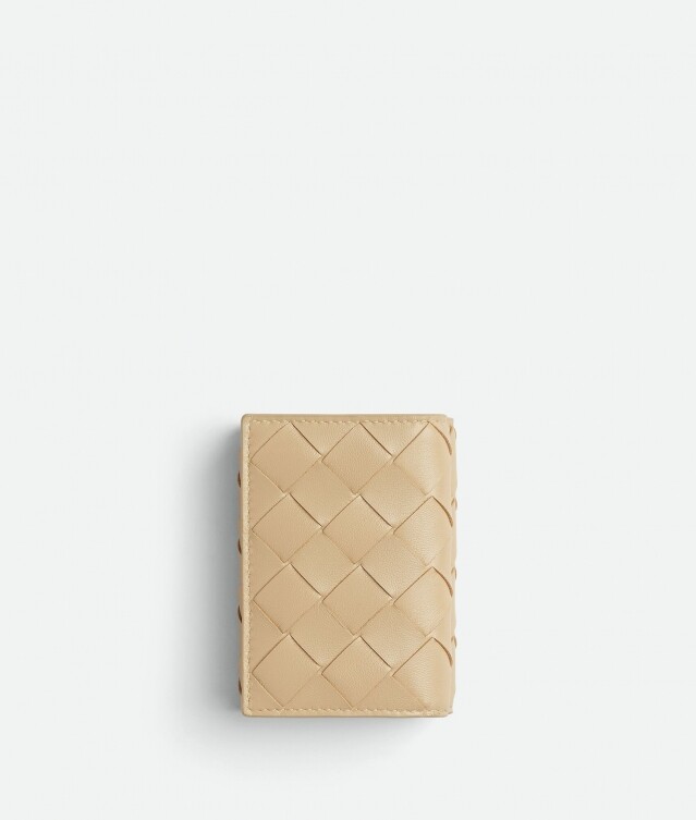 名牌銀包推薦:Bottega Veneta 三摺銀包 $4,900 名牌銀包推薦:Bottega Veneta 三摺銀包 $4,900