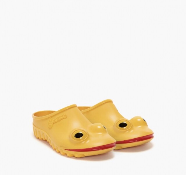 JW Anderson x Wellipets 黃色青造型拖鞋 $3,650 JW Anderson x Wellipets 黃色青造型拖鞋 $3,650
