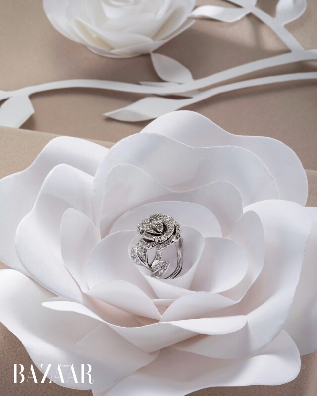 Rose Dior Bagatelle 白金鑽石戒指。
