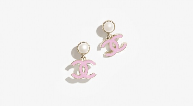 Chanel 耳環 2025 | 50 款全新珍珠、雙 C 款式香奈兒耳環（價錢不斷更新）