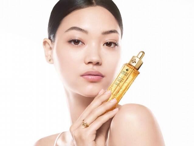 Guerlain 殿級蜂皇升級版水凝黑蜂活肌蜜：BAZAAR Fab 2024「Best Watery Oil」