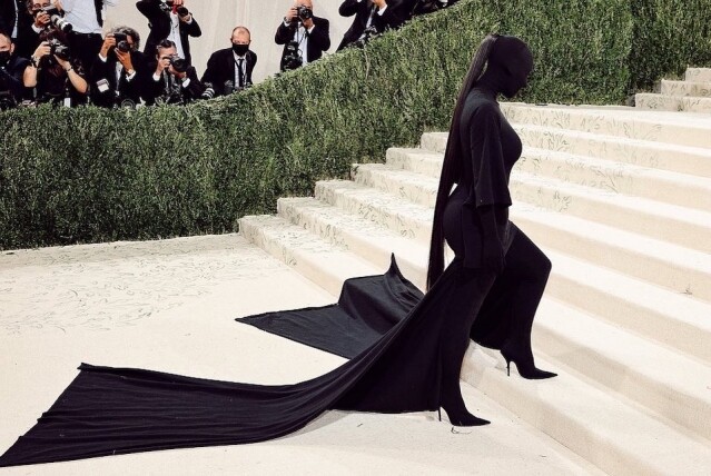 Kim Kardashian 成為了 Balenciaga 創意總監 Demna Gvasalia 的靈感女神