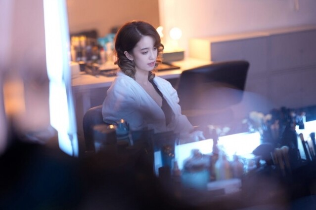 《影后》陳庭妮私下愛用手袋公開!以「鬆弛感」穿搭穿出時尚隨性美 《影后》陳庭妮私下愛用手袋公開!以「鬆弛感」穿搭穿出時尚隨性美