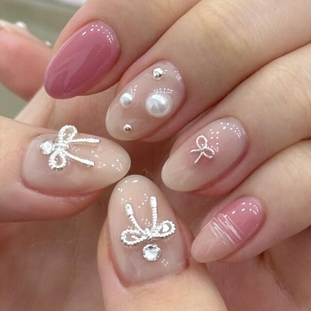 韓國美甲 2025 大熱款式！10 款令簡約清新的 gel 甲圖參考，美甲師最愛的夏天簡單款
