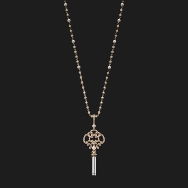 Chanel 2024 全新腕錶系列驚艷面世、J12 系列迎來全新突破！新作注入時裝元素、Chanel 女士躍上錶盤成最大亮點！