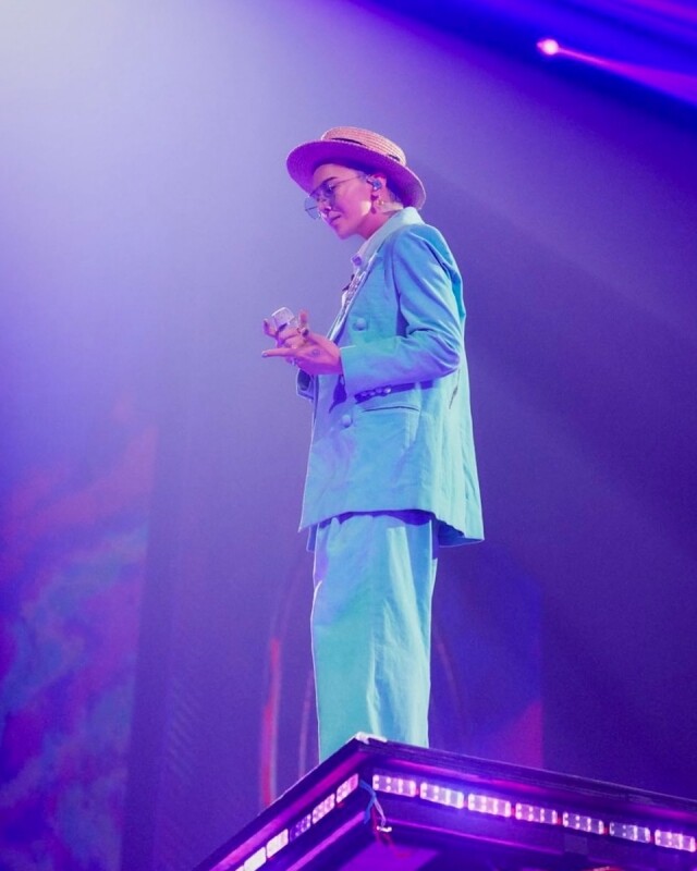 G-Dragon 巡迴演唱會 《Übermensch》香港站造型全公開!為觀眾獻上一場舞台時裝盛宴、配戴 Pomellato 珠寶顯奢華 G-Dragon 巡迴演唱會 《Übermensch》香港站造型全公開!為觀眾獻上一場舞台時裝盛宴、配戴 Pomellato 珠寶顯奢華