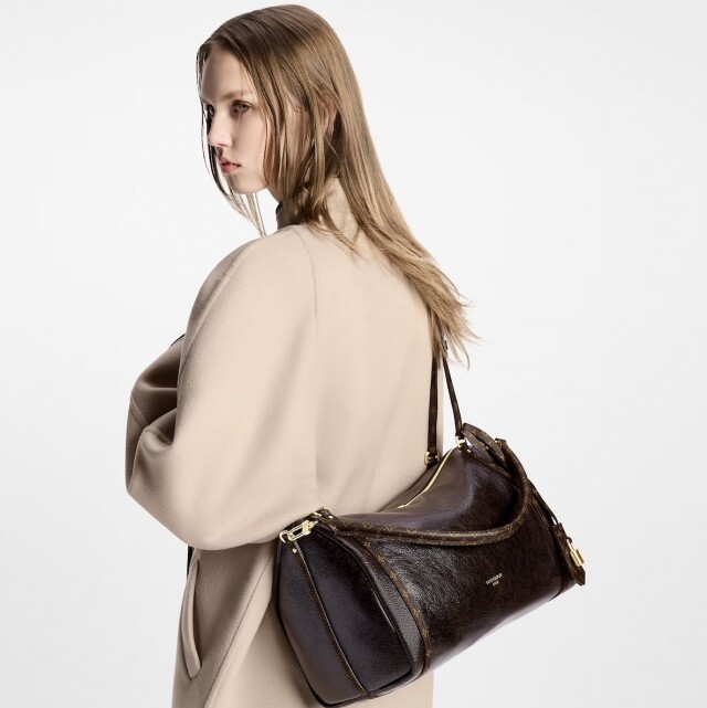 Louis Vuitton 全新 Express 手袋登場，致敬品牌的旅行藝術！與 Speedy 手袋淵源深厚、品牌大使 Emma Stone、鄭浩妍率先演繹
