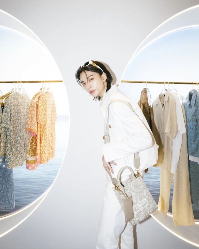鉉辰出任 Versace 的全球品牌大使 鉉辰出任 Versace 的全球品牌大使