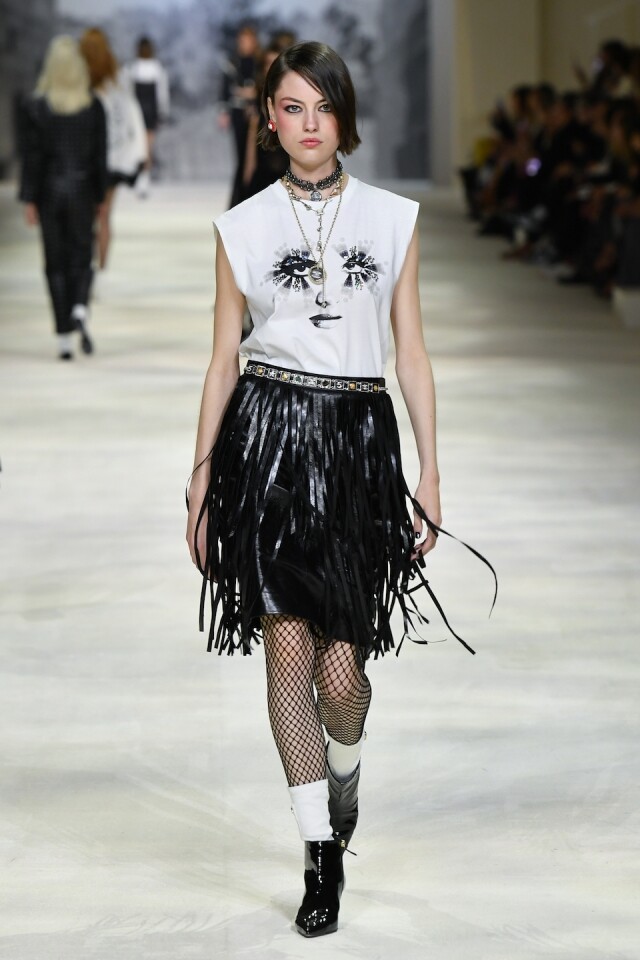 Chanel 宣布 Virginie Viard 將離任時裝藝術總監一職！作為老佛爺 Karl Lagerfeld 接班人，她這五年如何帶領品牌更上層樓？