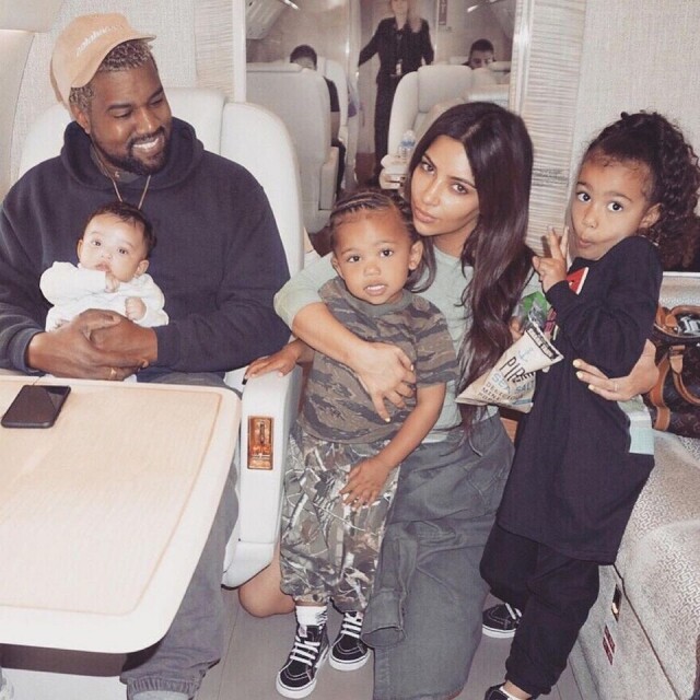Kim Kardashian 與 Kanye West 婚姻長達 10 年並育有 4 名子女