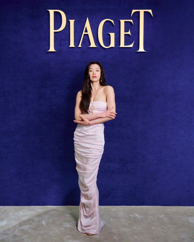 全智賢成為 Piaget 伯爵全球品牌大使！佩戴 Swinging Sautoir 紐結長項鏈錶，驚艷鐘錶與奇蹟
