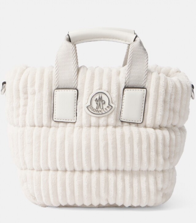 Moncler 斜揹袋 $6,300