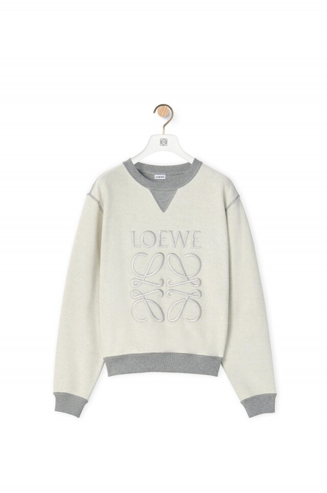 品牌 Logo 衛衣推薦：Loewe Anagram Sweatshirt $5,950