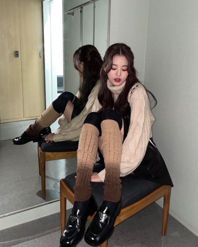 襪套穿搭:張員瑛散發少女感 襪套穿搭:張員瑛散發少女感