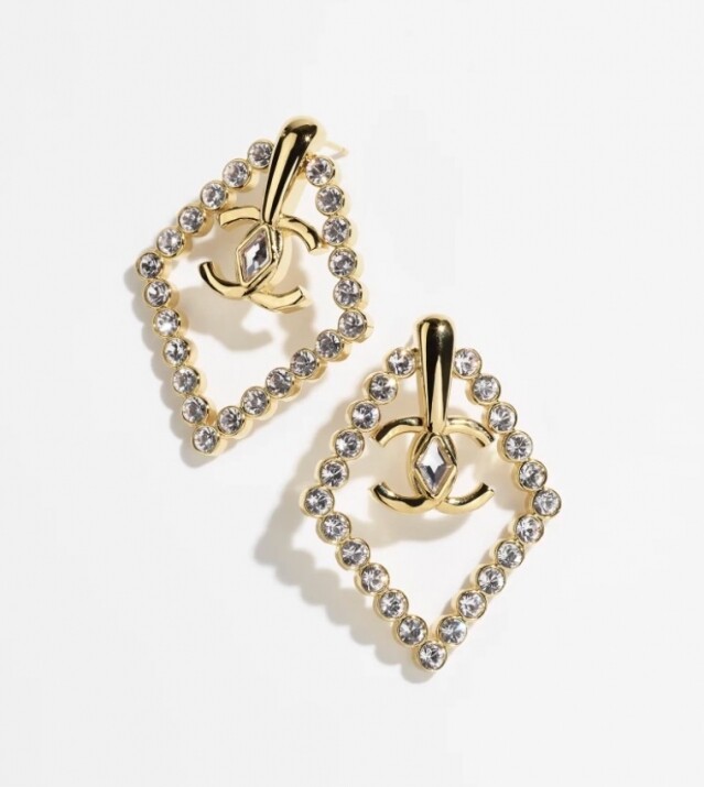 Chanel 耳環推介：綴水晶金屬耳環  $5,800 