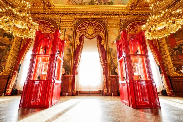 Christian Louboutin 選址有 300 年歷史、充滿典雅氣息的巴黎喜歌劇院舉行新一季的時裝秀