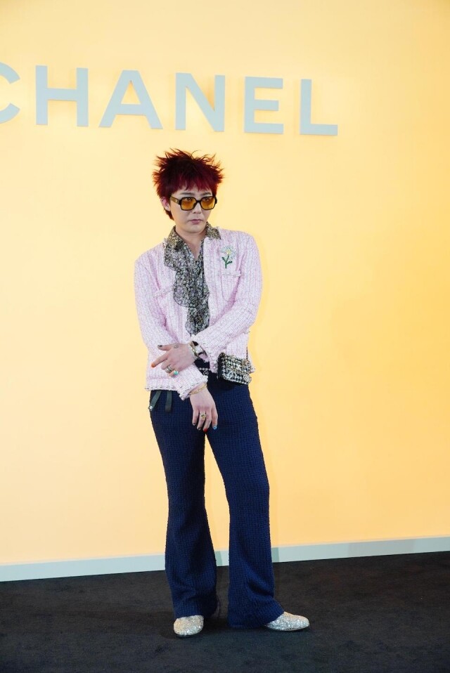 Chanel 香港時裝秀嘉賓名單公開!GD 驚喜成為 Chanel Front Row 座上客、周潤發與老婆甜密亮相 Chanel 香港時裝秀嘉賓名單公開!GD 驚喜成為 Chanel Front Row 座上客、周潤發與老婆甜密亮相